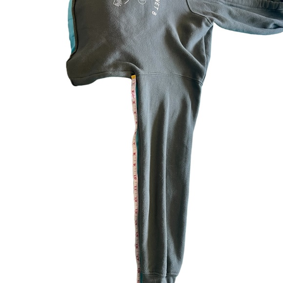 Nature lover Bella + Canvas Cropped Hoodie S - ‘No Planet B’ mountain st… - Picture 8 of 9